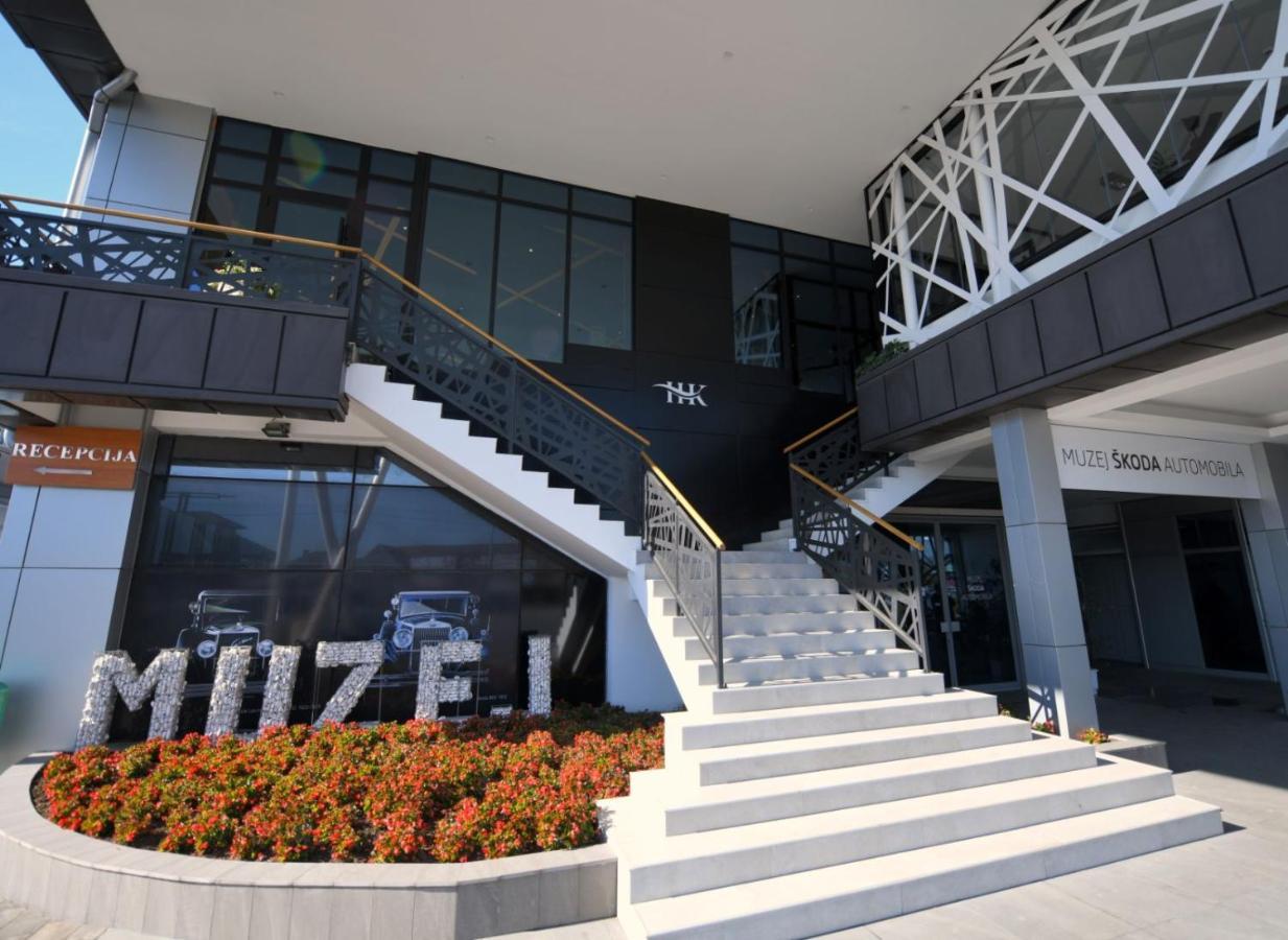 Hotel Kole Čačak Екстериор снимка