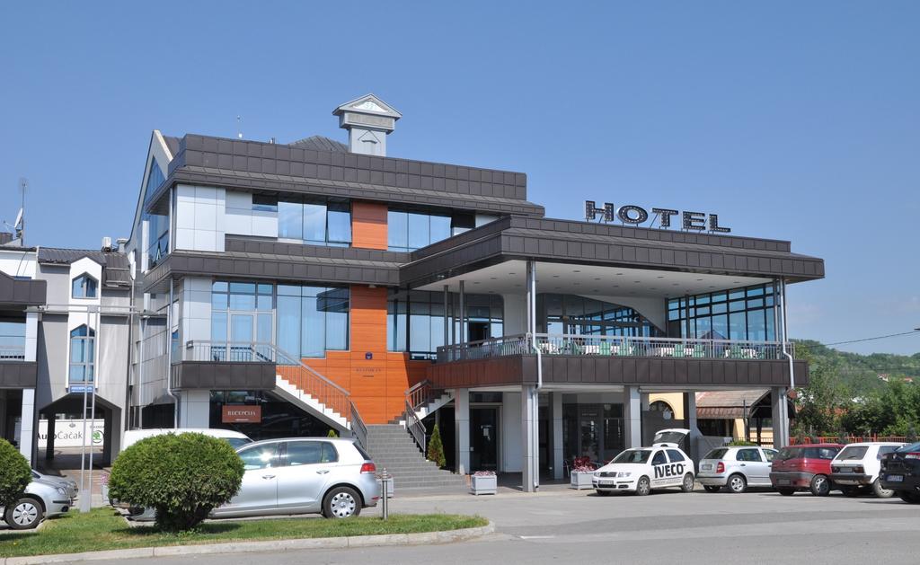 Hotel Kole Čačak Екстериор снимка